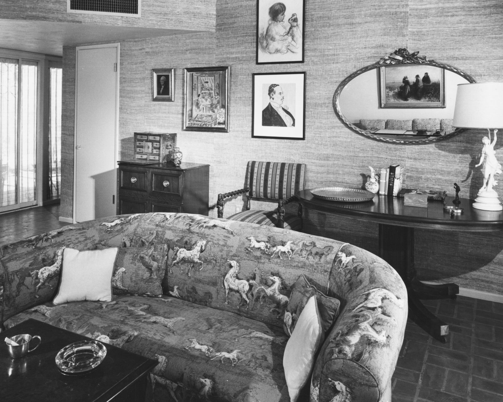 1961 photos: Paintings highlight desert home
